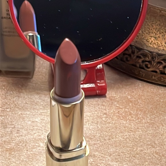 MILANI COLOR STATEMENT LIPSTICK - Picture 7 of 8
